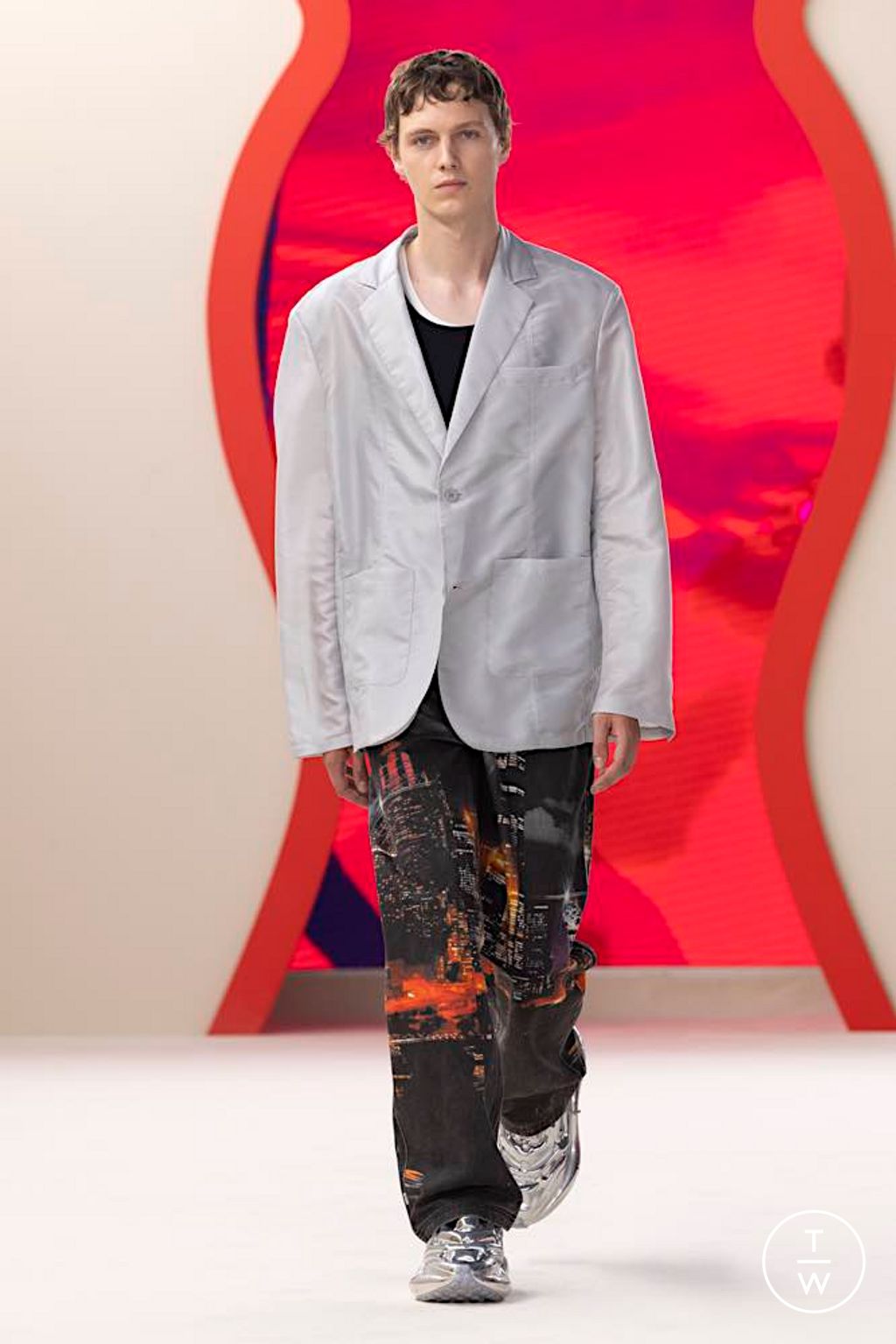 Fashion Week Paris Spring/Summer 2024 look 31 from the Li Ning collection menswear