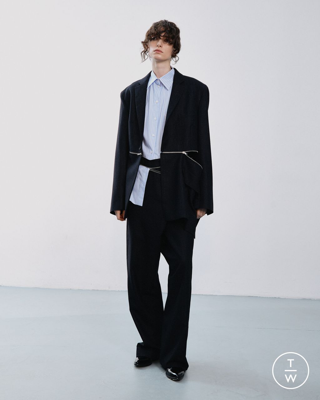 Fashion Week Paris Pre-Fall 2024 look 16 from the LITKOVSKA collection 女装