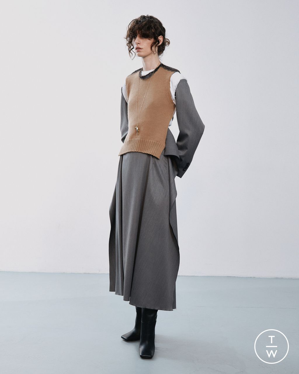 Fashion Week Paris Pre-Fall 2024 look 4 from the LITKOVSKA collection 女装