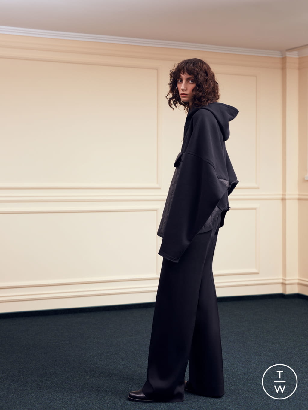 Fashion Week Paris Fall/Winter 2021 look 10 de la collection Litkovskaya womenswear