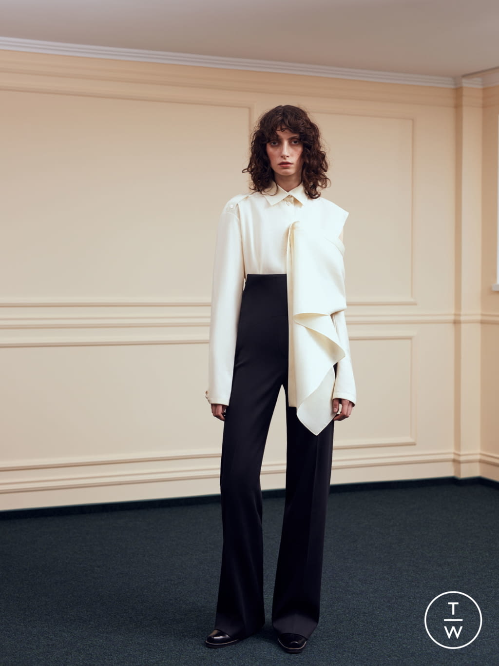 Fashion Week Paris Fall/Winter 2021 look 17 de la collection Litkovskaya womenswear