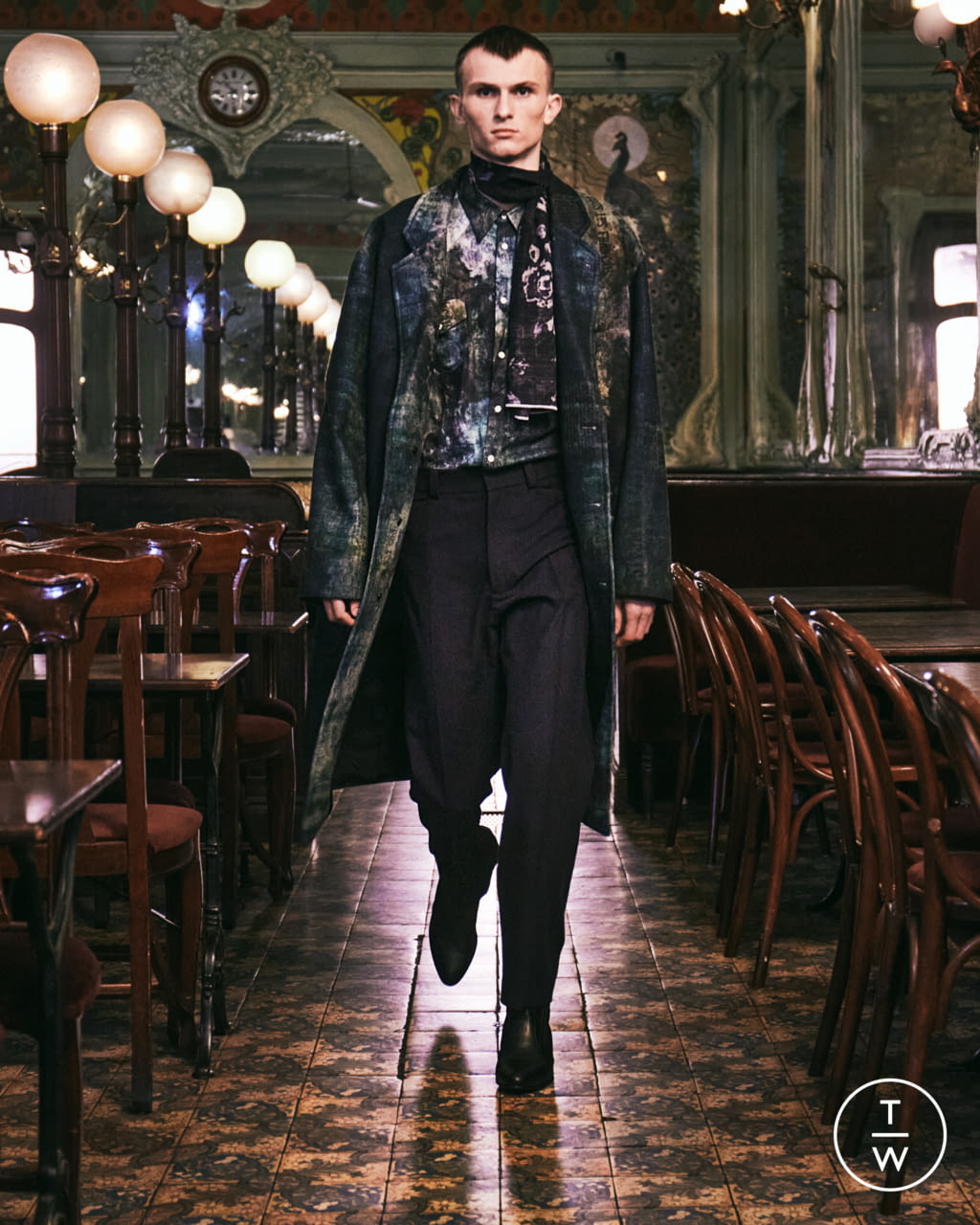 Fashion Week Paris Fall/Winter 2021 look 14 from the Davi Paris collection menswear