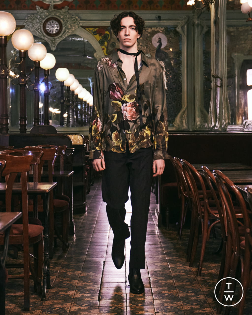 Fashion Week Paris Fall/Winter 2021 look 15 from the Davi Paris collection 男装