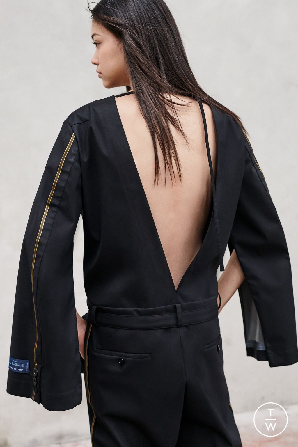 Fashion Week Paris Resort 2023 look 18 from the Sacai collection 女装