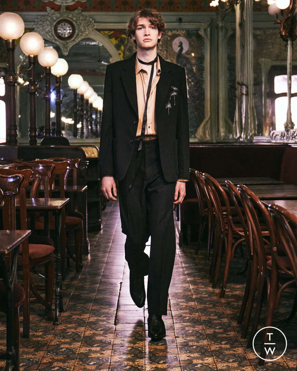 Fashion Week Paris Fall/Winter 2021 look 18 from the Davi Paris collection menswear