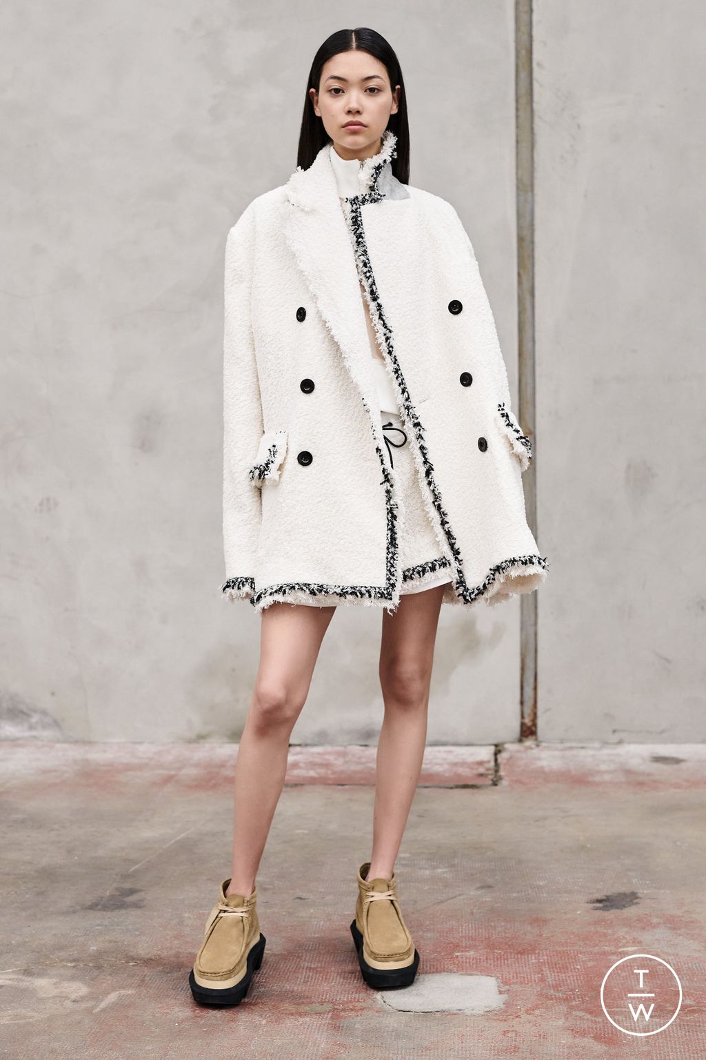 Fashion Week Paris Resort 2023 look 23 from the Sacai collection 女装
