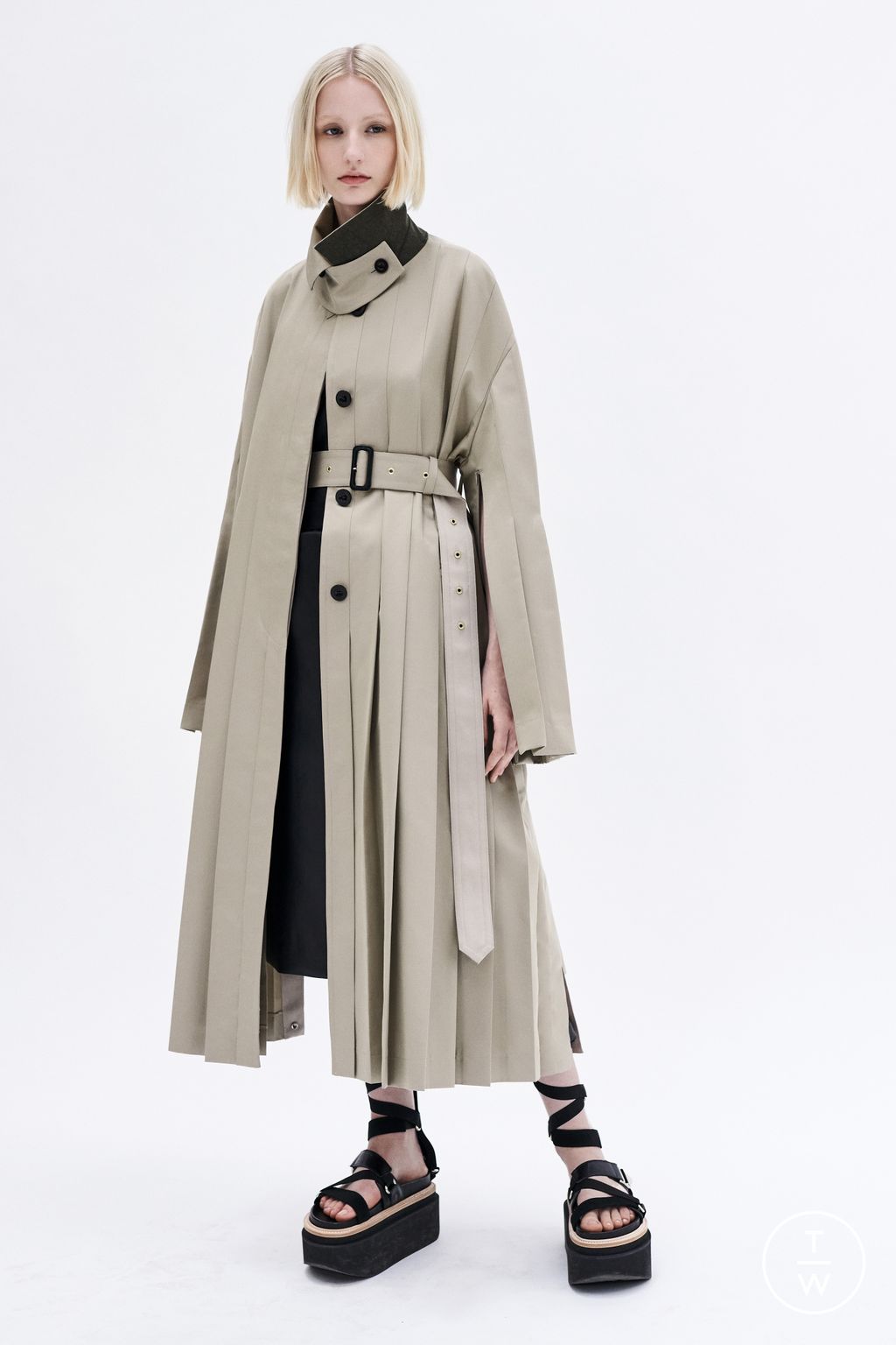 Fashion Week Paris Resort 2023 look 41 from the Sacai collection womenswear