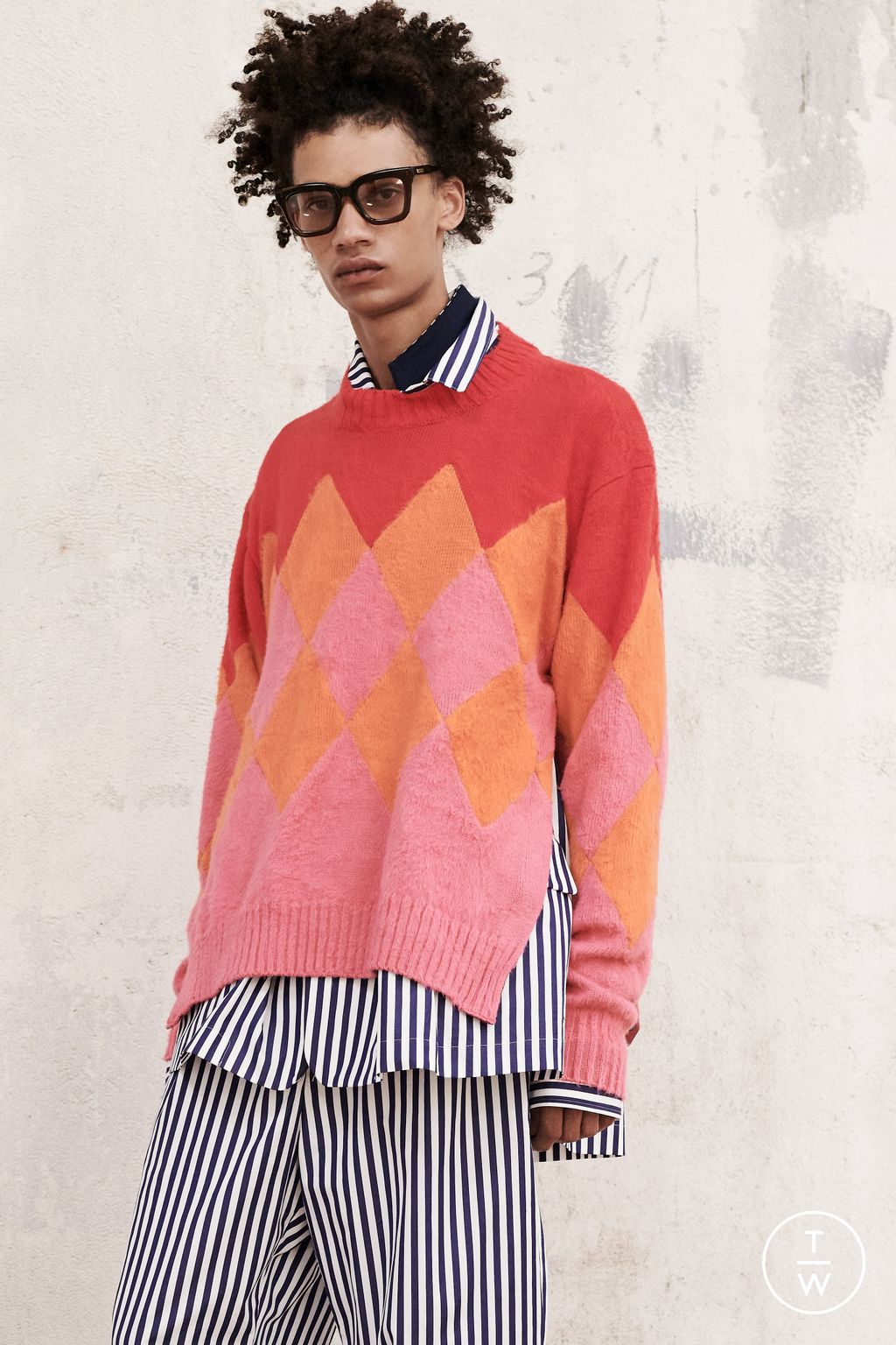 Fashion Week Paris Resort 2023 look 43 from the Sacai collection menswear