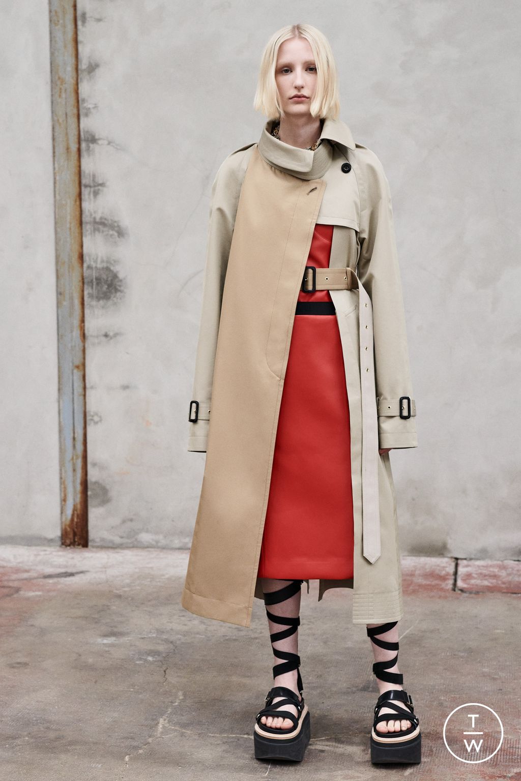 Fashion Week Paris Resort 2023 look 49 from the Sacai collection womenswear