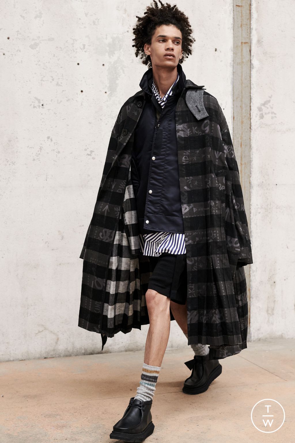 Fashion Week Paris Resort 2023 look 5 from the Sacai collection menswear