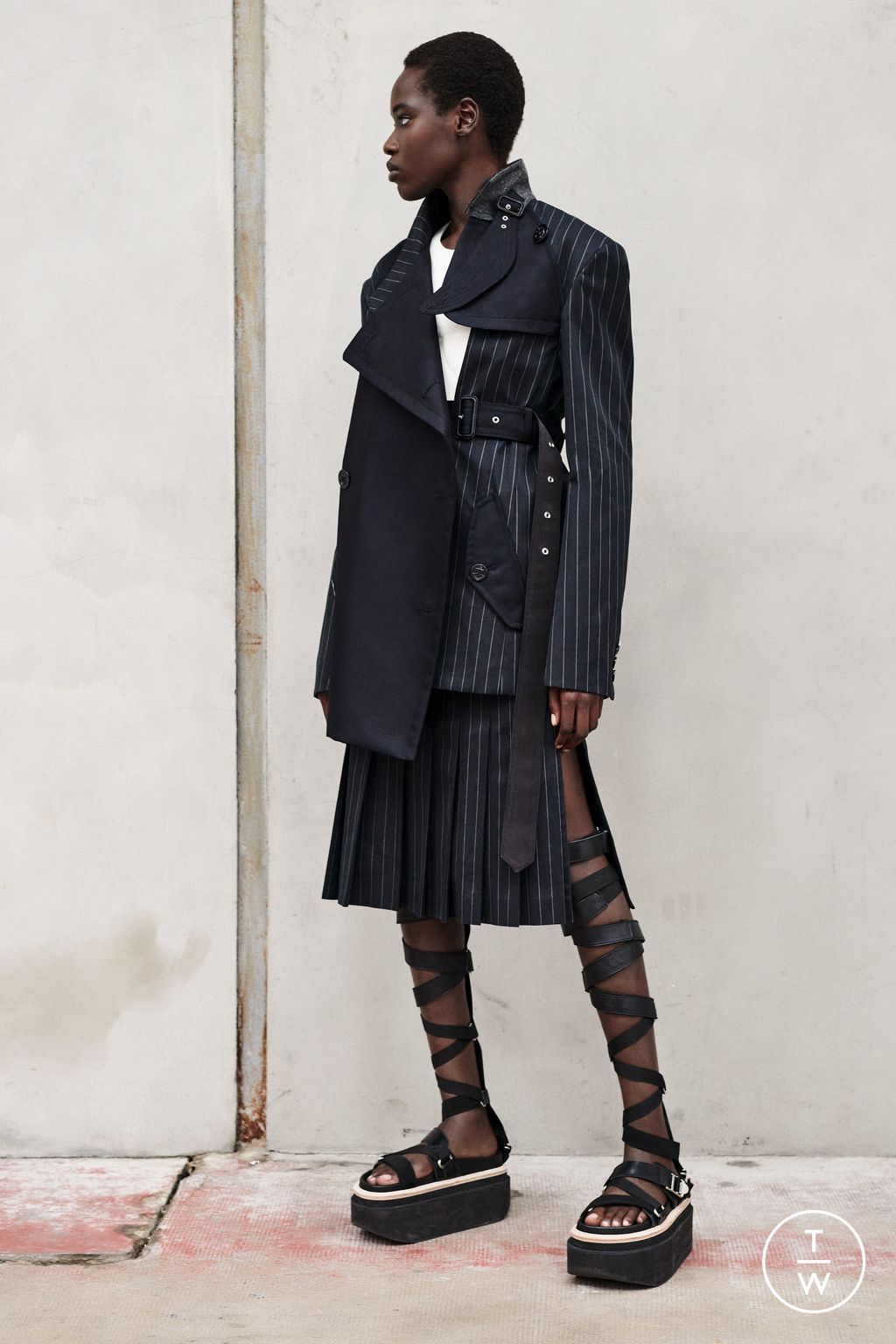 Fashion Week Paris Resort 2023 look 59 from the Sacai collection womenswear