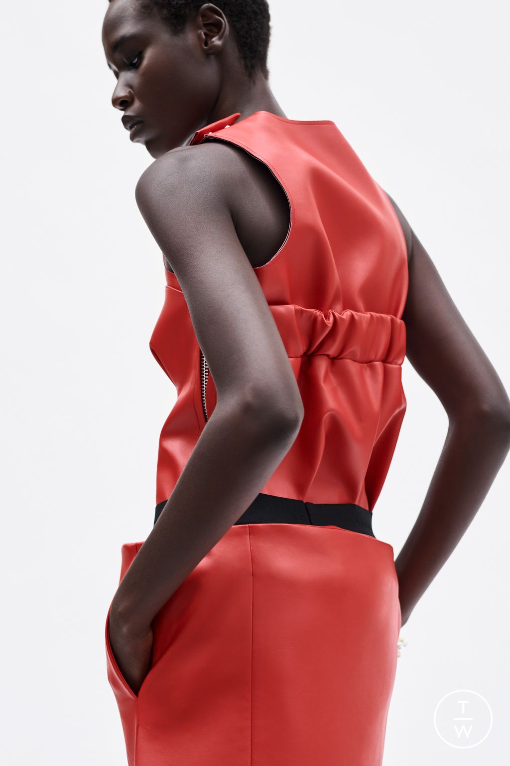 Fashion Week Paris Resort 2023 look 6 de la collection Sacai womenswear
