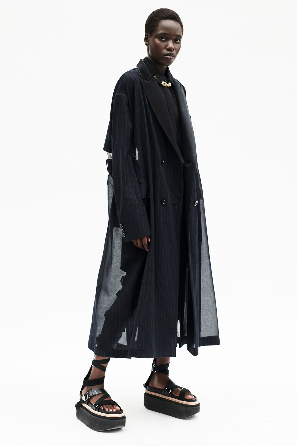 Fashion Week Paris Resort 2023 look 65 from the Sacai collection womenswear