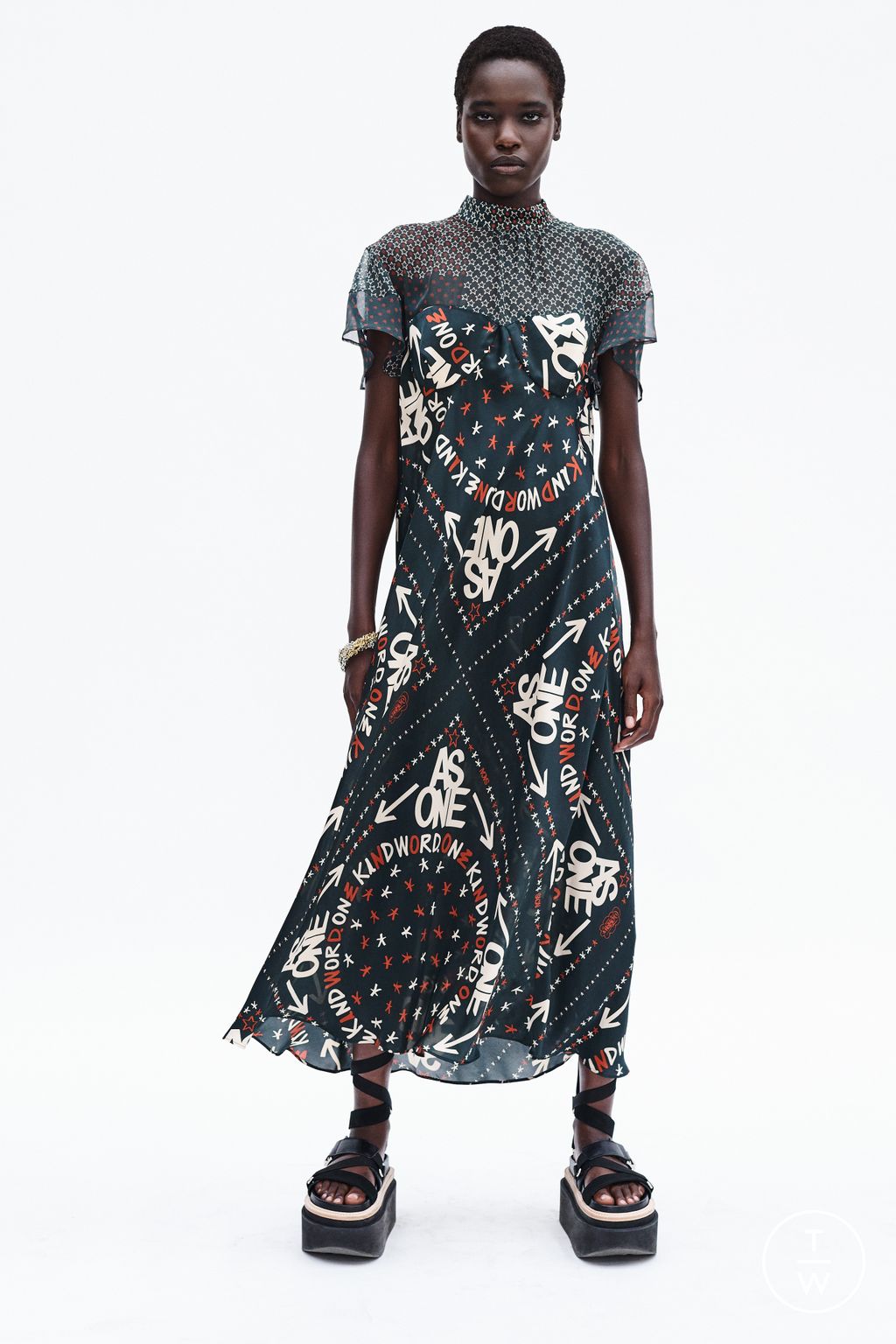 Fashion Week Paris Resort 2023 look 7 de la collection Sacai womenswear