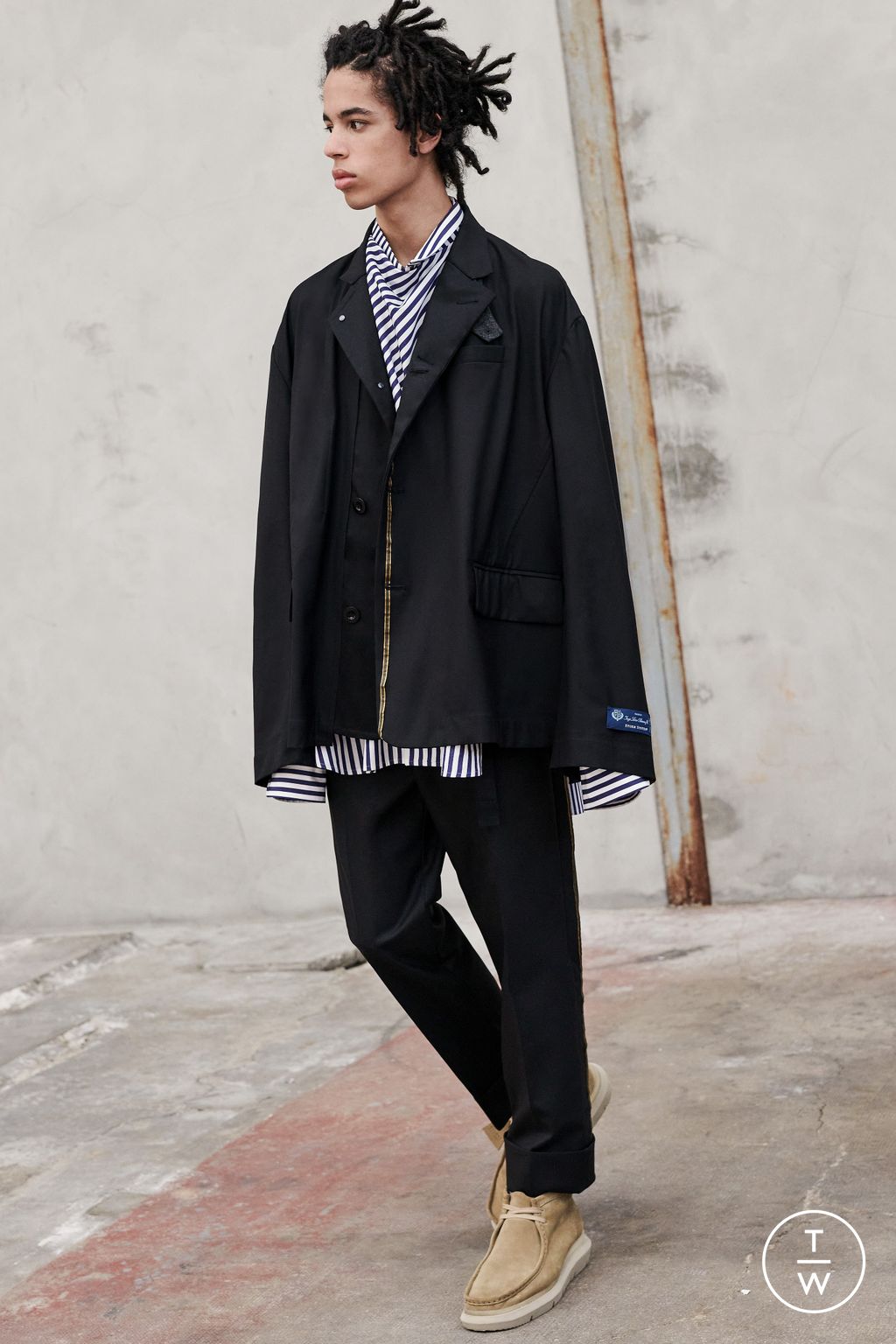 Fashion Week Paris Resort 2023 look 8 from the Sacai collection menswear