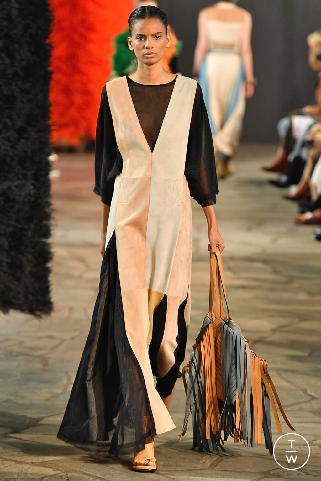 Fashion Week Paris Spring/Summer 2019 look 8 from the Loewe collection womenswear
