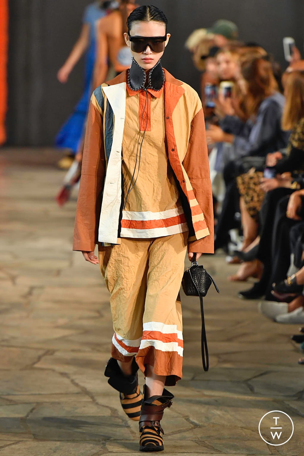 Fashion Week Paris Spring/Summer 2019 look 13 from the Loewe collection womenswear