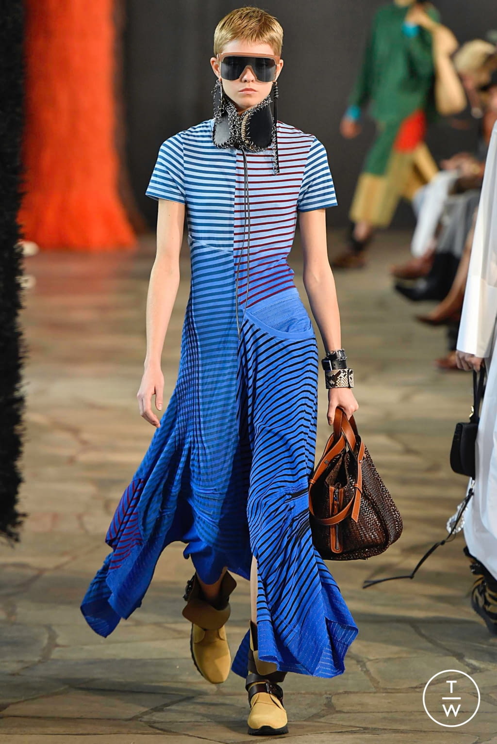 Fashion Week Paris Spring/Summer 2019 look 14 from the Loewe collection womenswear