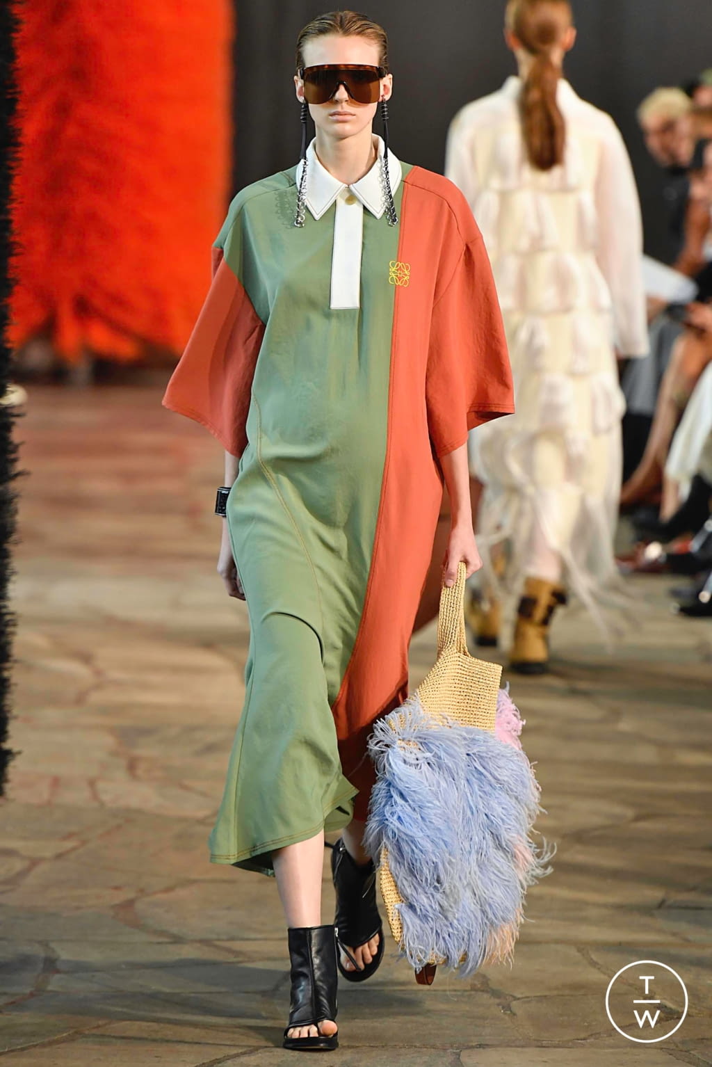 Fashion Week Paris Spring/Summer 2019 look 44 from the Loewe collection womenswear
