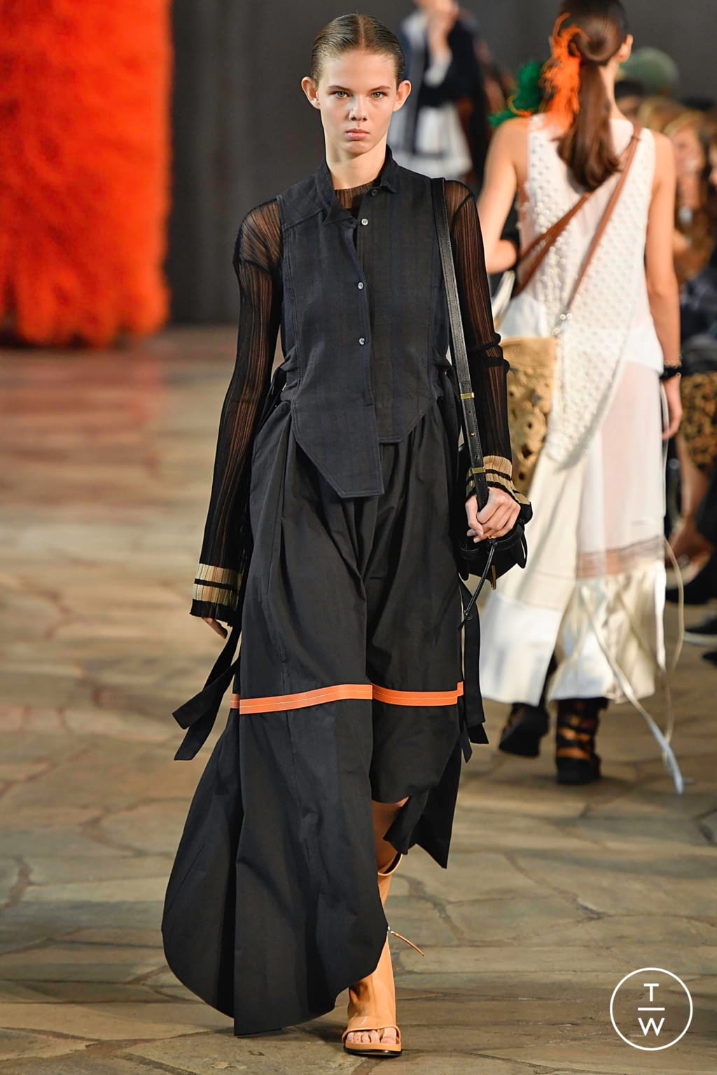 Fashion Week Paris Spring/Summer 2019 look 45 from the Loewe collection womenswear