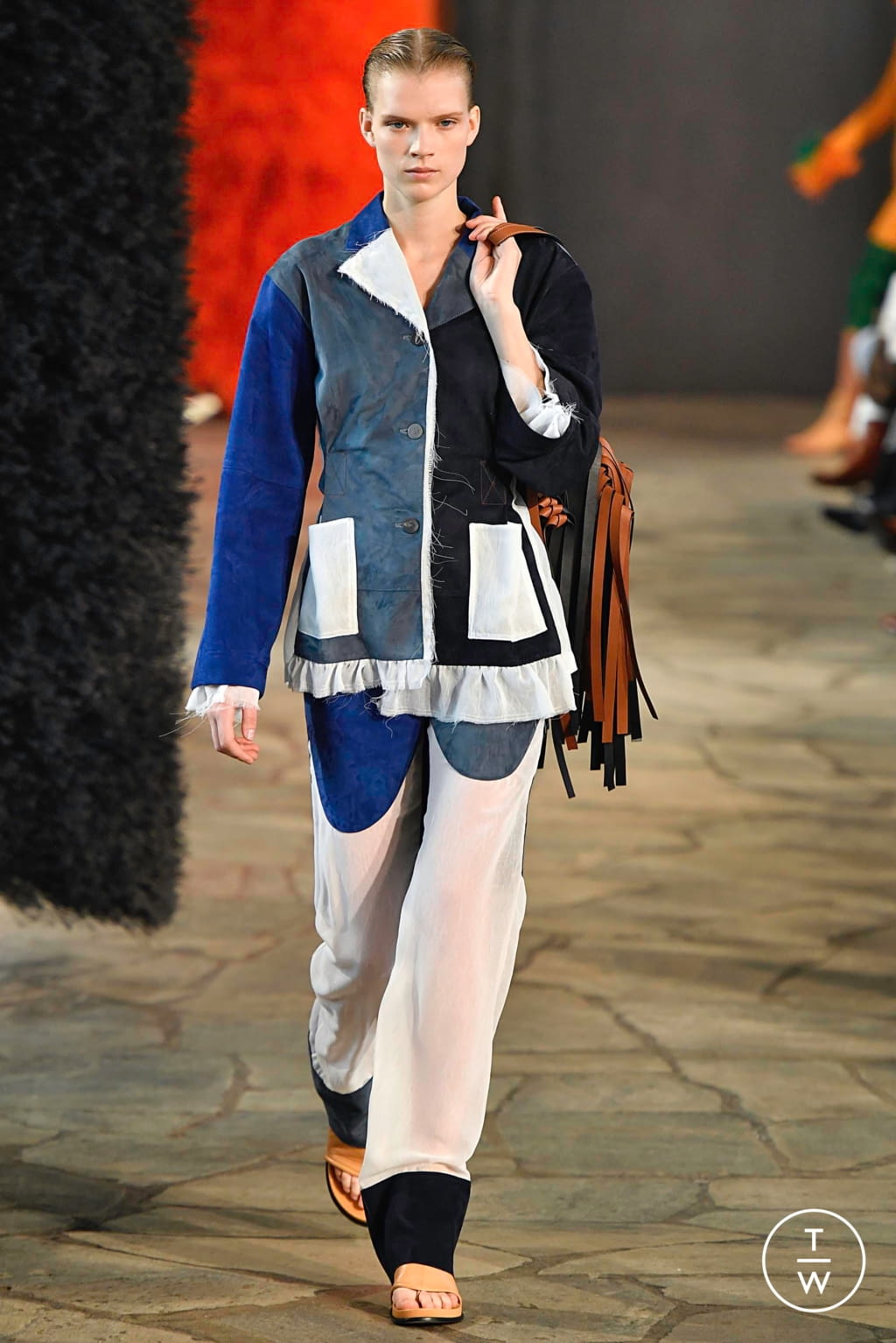 Fashion Week Paris Spring/Summer 2019 look 46 from the Loewe collection womenswear