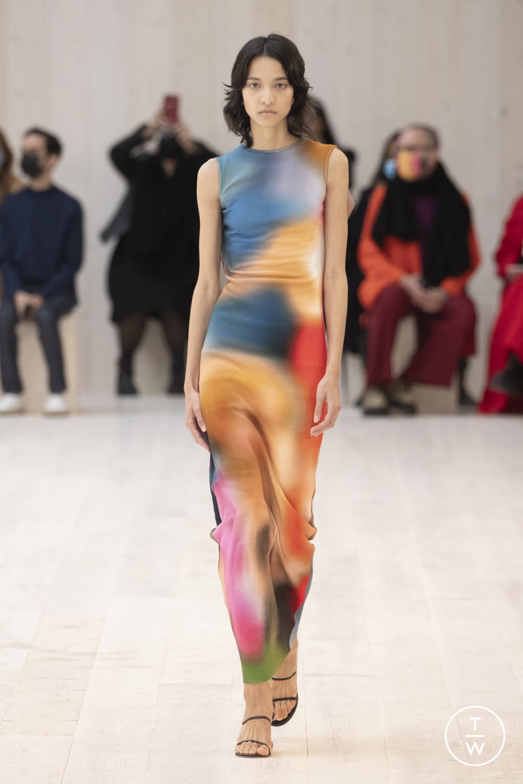 Fashion Week Paris Spring/Summer 2022 look 4 from the Loewe collection womenswear
