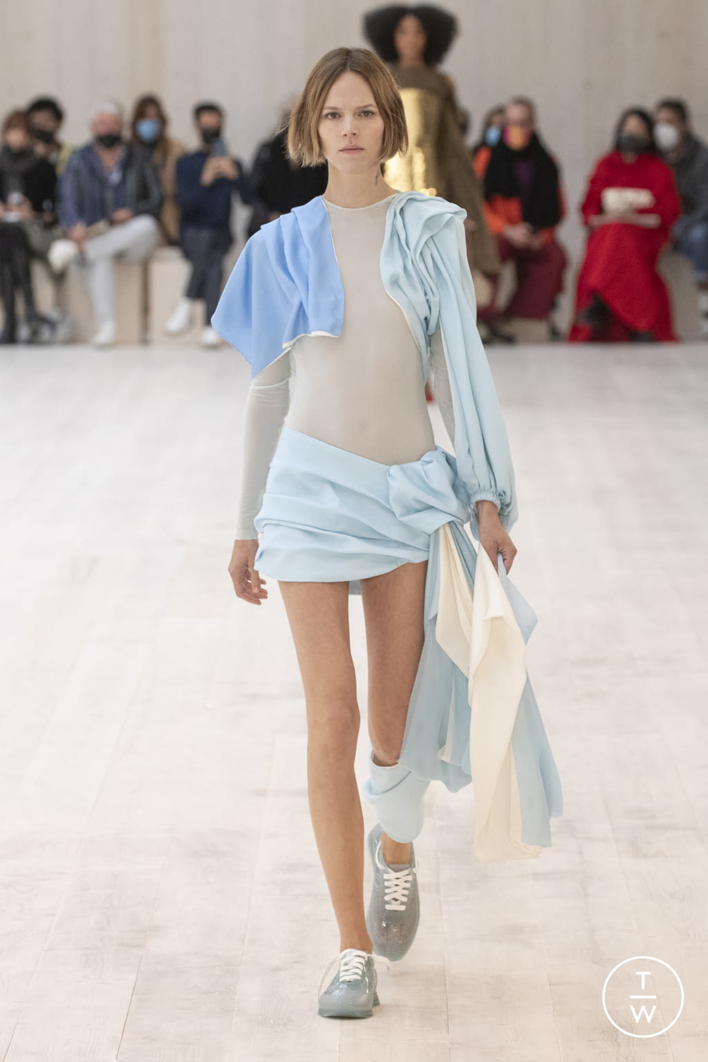 Fashion Week Paris Spring/Summer 2022 look 12 de la collection Loewe womenswear