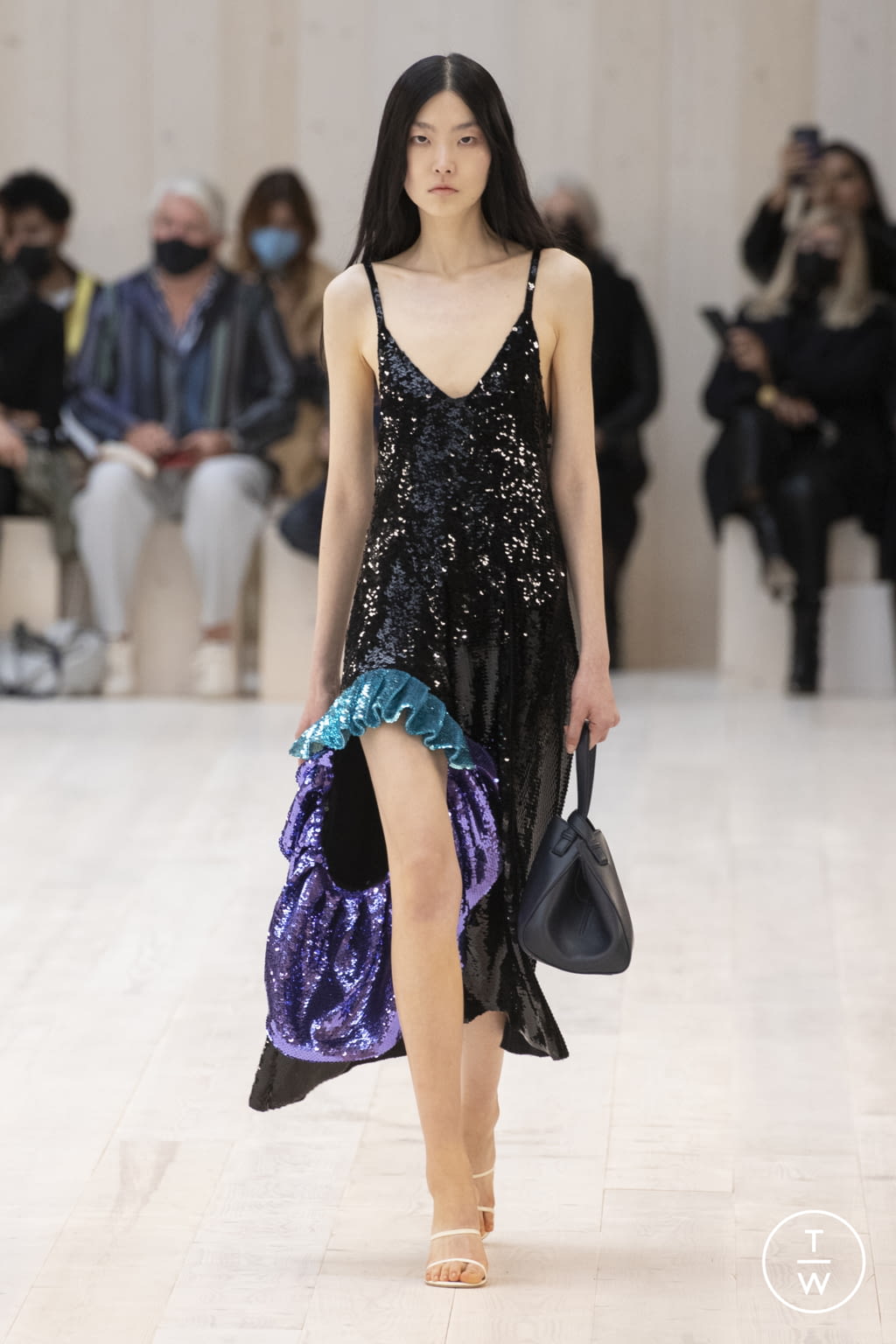 Fashion Week Paris Spring/Summer 2022 look 43 from the Loewe collection 女装