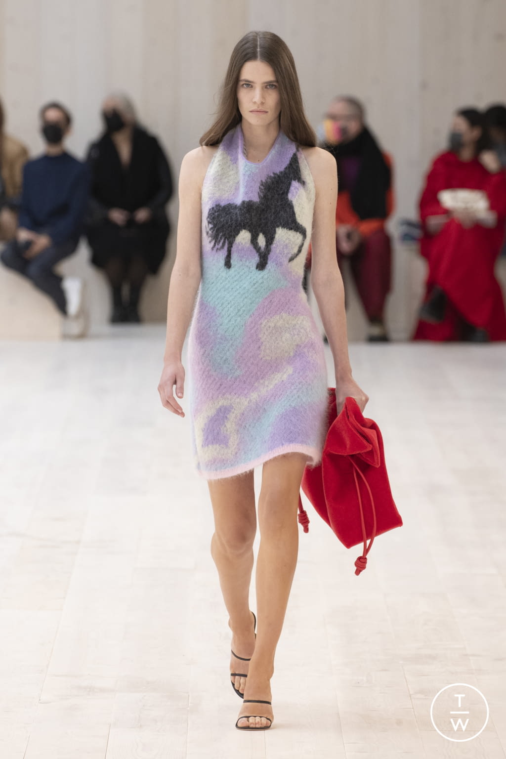 Fashion Week Paris Spring/Summer 2022 look 45 from the Loewe collection 女装