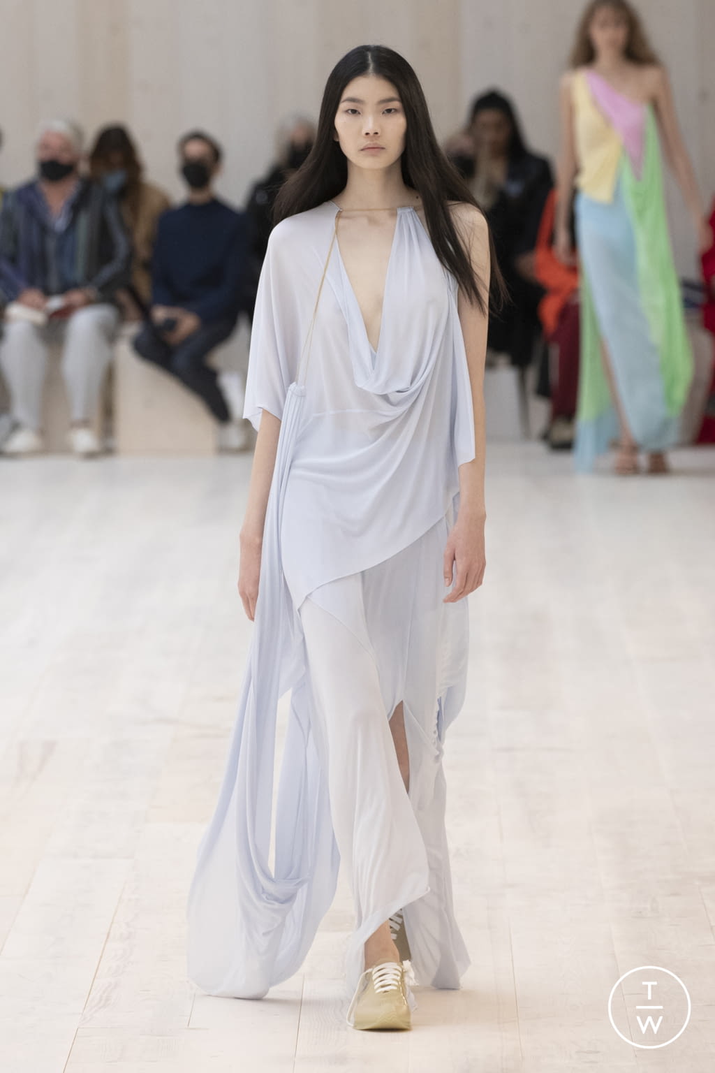 Fashion Week Paris Spring/Summer 2022 look 47 from the Loewe collection 女装