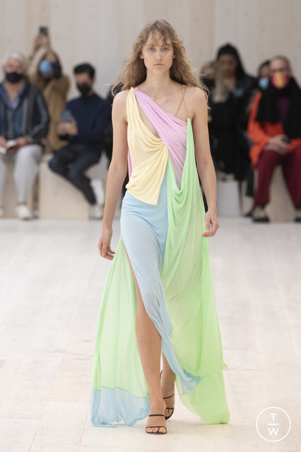 Fashion Week Paris Spring/Summer 2022 look 48 from the Loewe collection 女装
