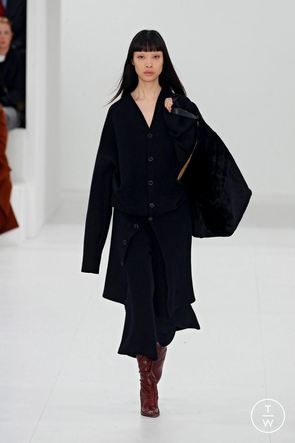 Fashion Week Paris Fall/Winter 2023 look 20 de la collection Loewe womenswear