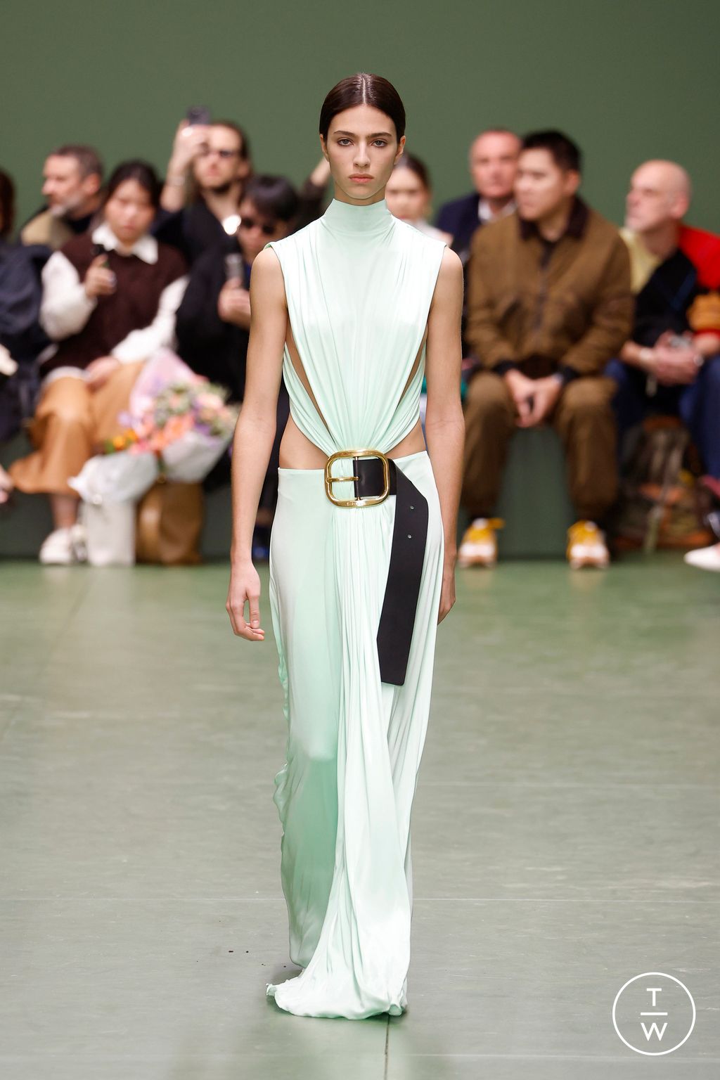 Fashion Week Paris Fall/Winter 2024 look 3 from the Loewe collection 女装