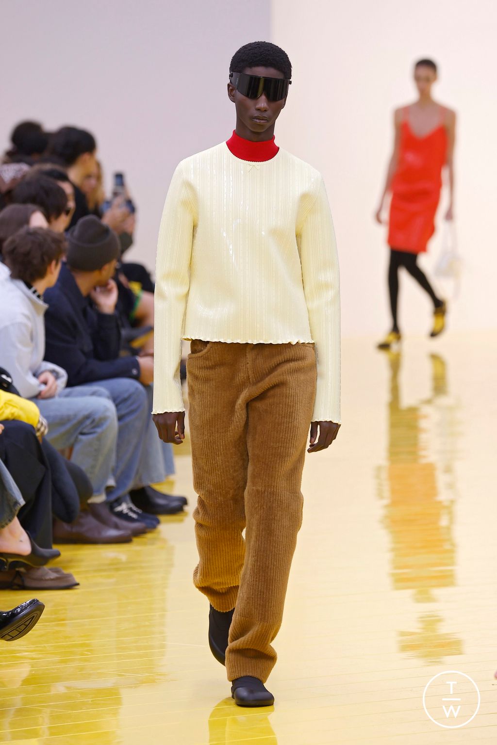 Fashion Week Paris Fall/Winter 2026 look 3 from the Loewe collection womenswear