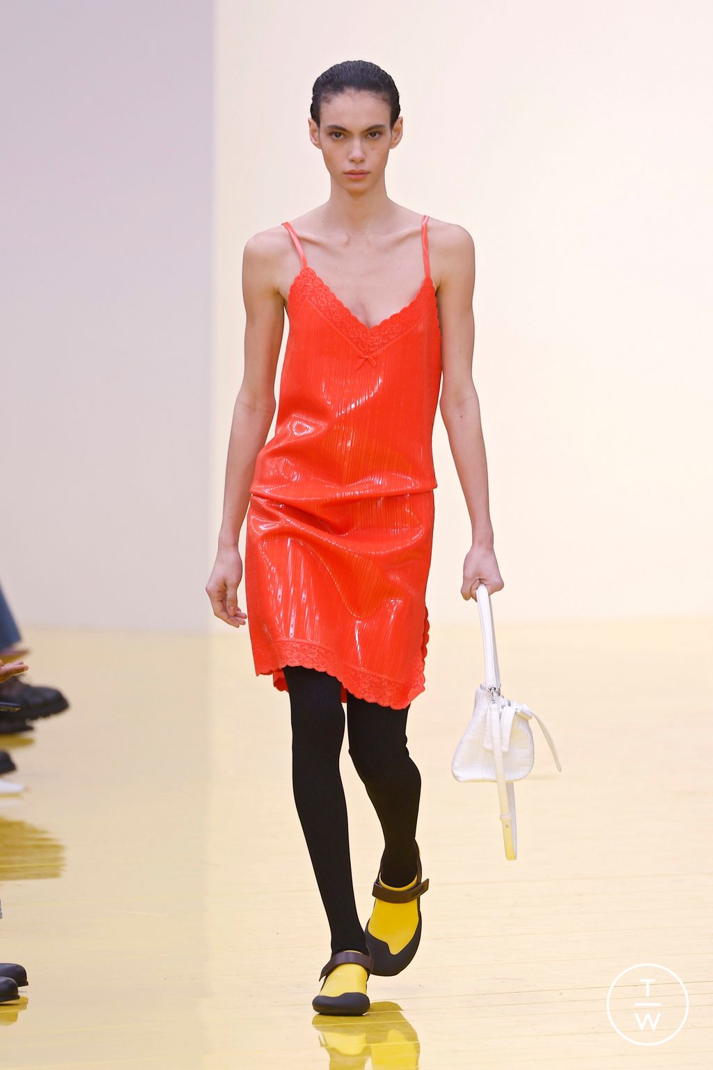 Fashion Week Paris Fall/Winter 2026 look 4 from the Loewe collection womenswear