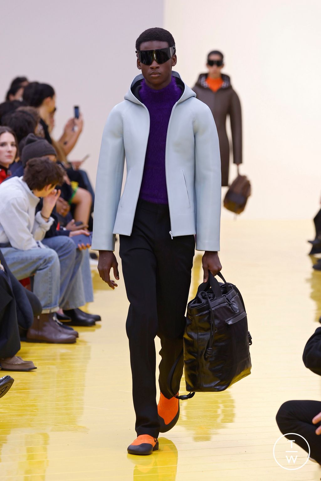 Fashion Week Paris Fall/Winter 2026 look 35 from the Loewe collection womenswear