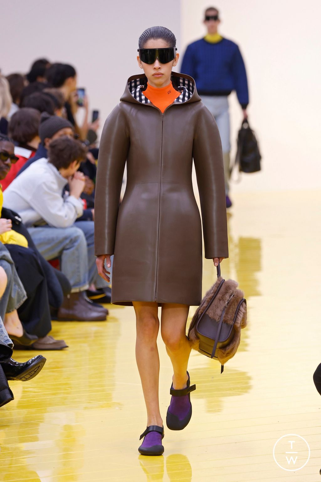Fashion Week Paris Fall/Winter 2026 look 36 from the Loewe collection womenswear