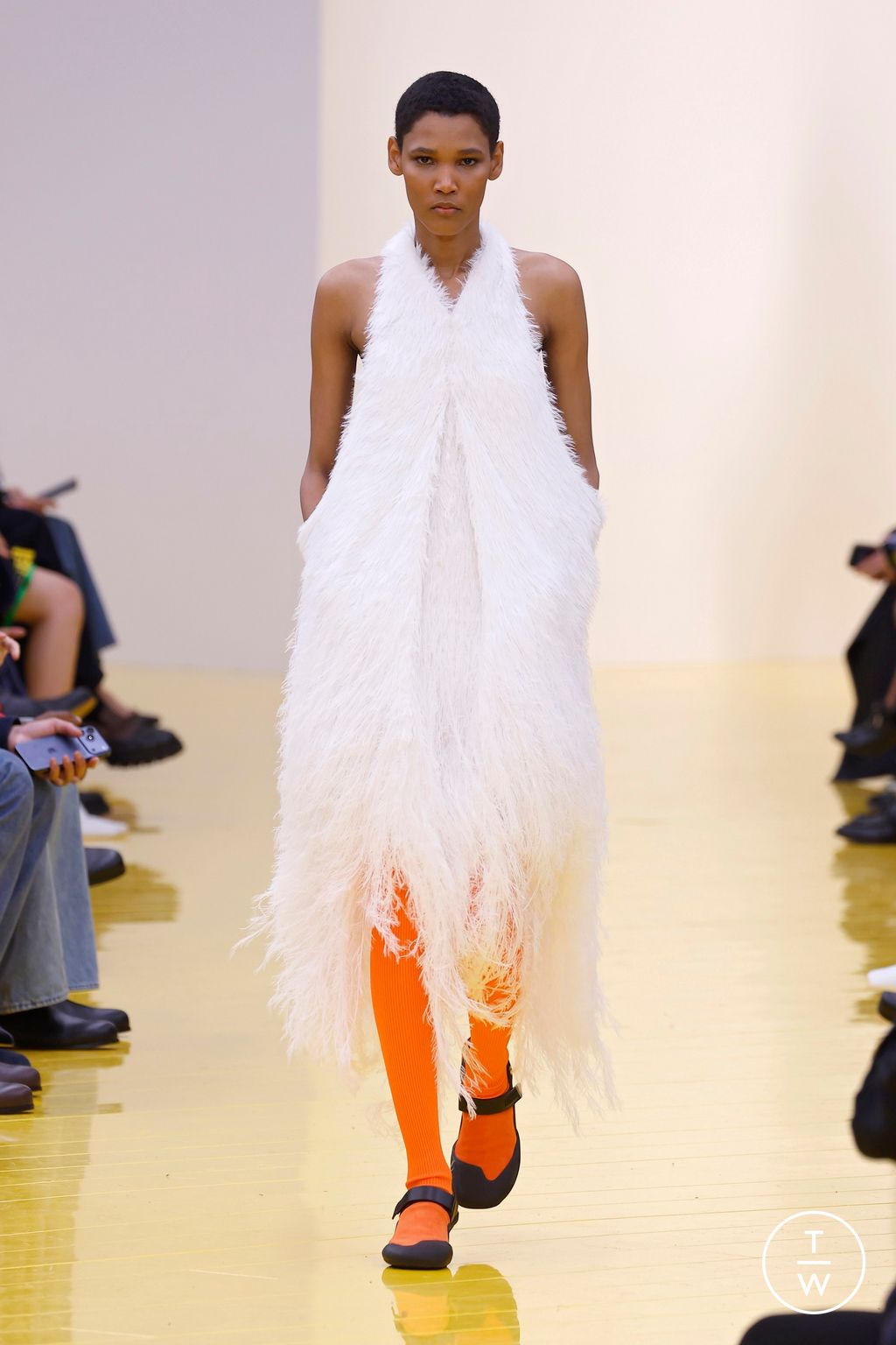 Fashion Week Paris Fall/Winter 2026 look 50 from the Loewe collection womenswear