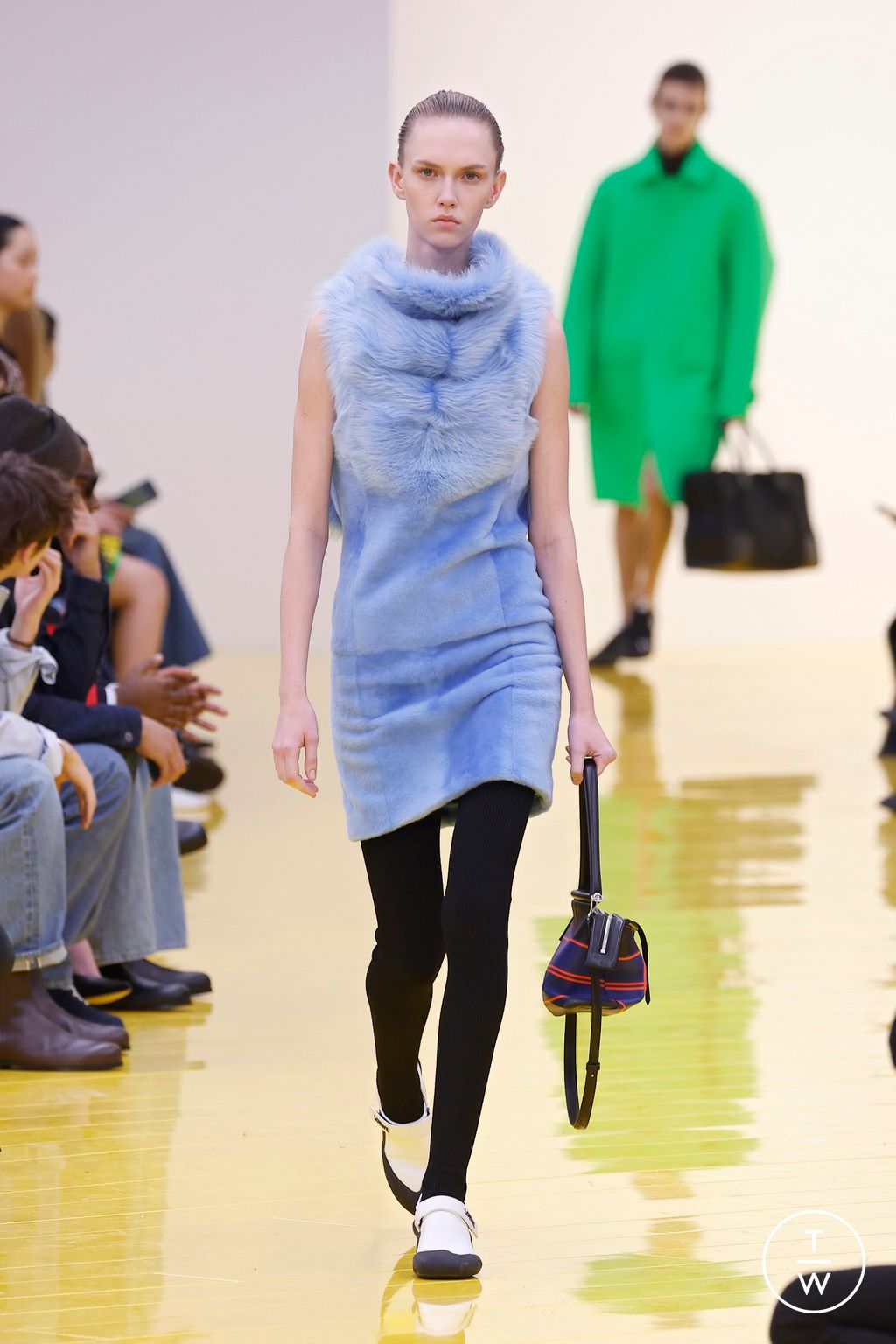 Fashion Week Paris Fall/Winter 2026 look 60 from the Loewe collection womenswear