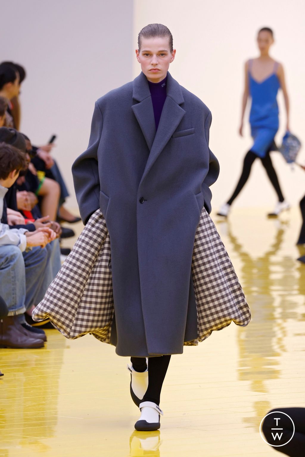 Fashion Week Paris Fall/Winter 2026 look 63 from the Loewe collection womenswear