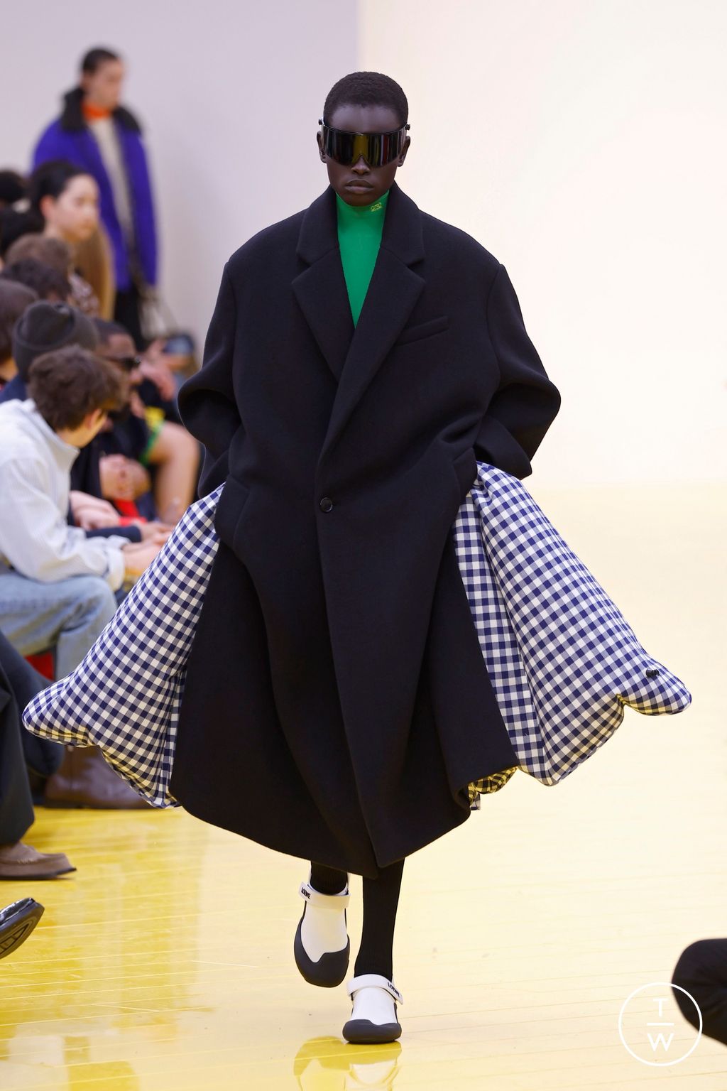 Fashion Week Paris Fall/Winter 2026 look 65 from the Loewe collection womenswear