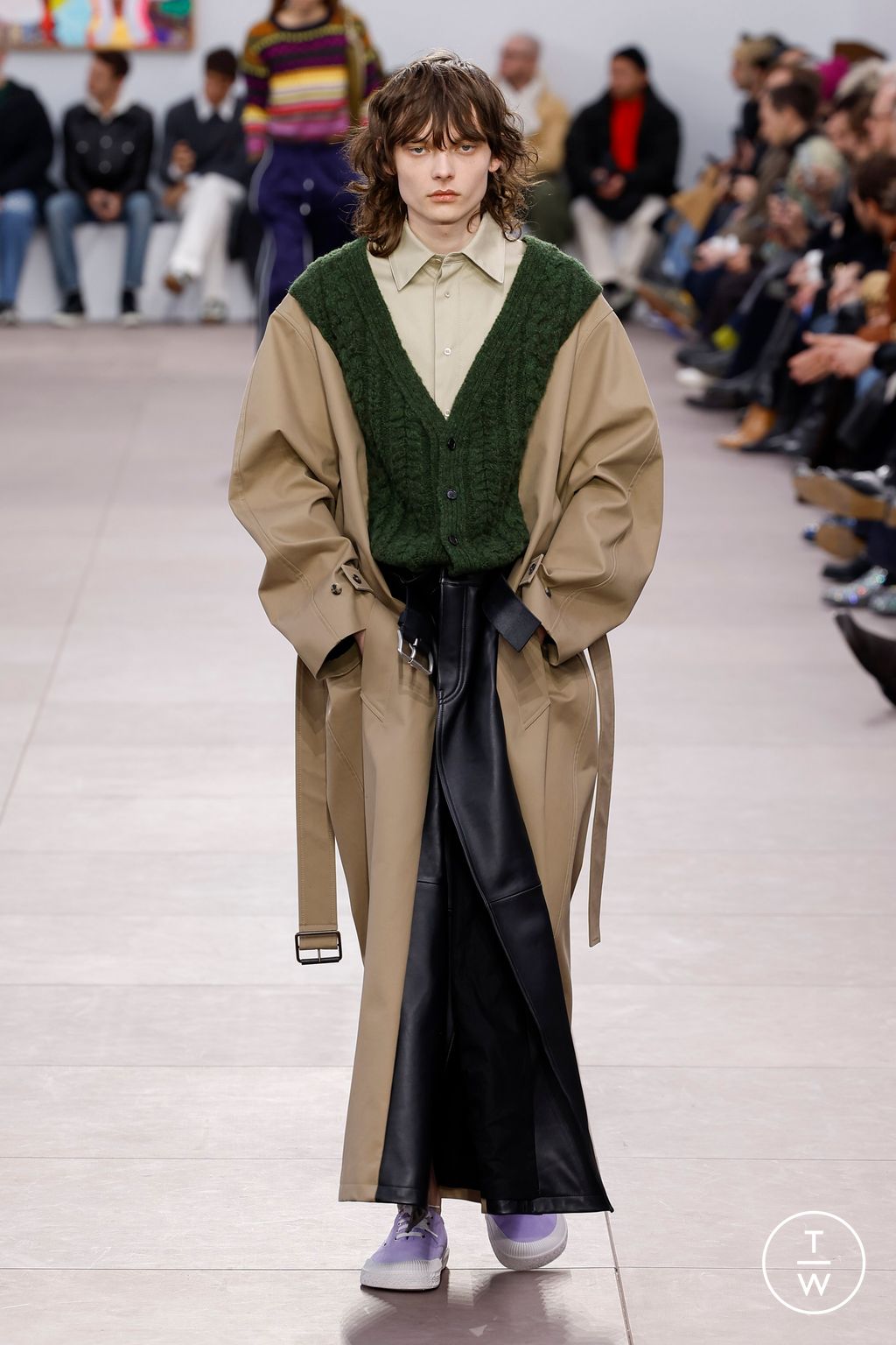 Fashion Week Paris Fall/Winter 2024 look 50 from the Loewe collection menswear