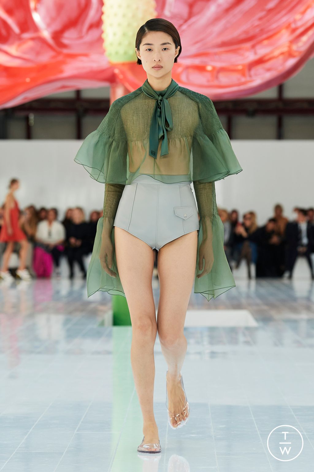 Fashion Week Paris Spring/Summer 2023 look 31 from the Loewe collection womenswear
