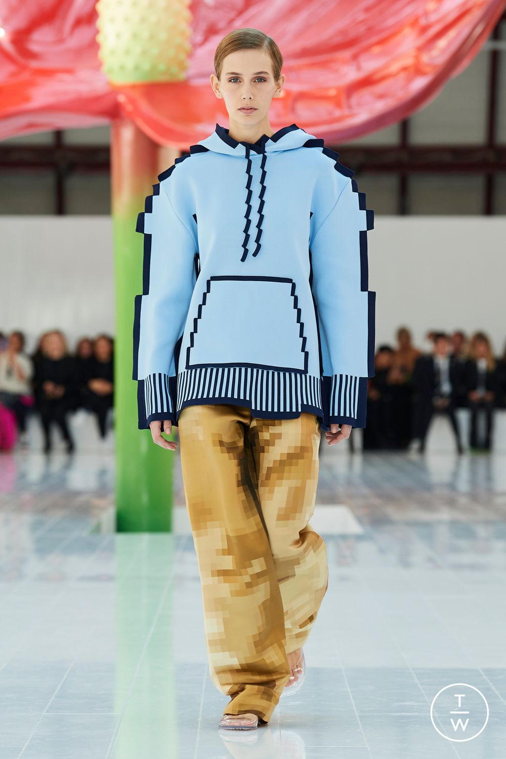 Fashion Week Paris Spring/Summer 2023 look 34 from the Loewe collection 女装