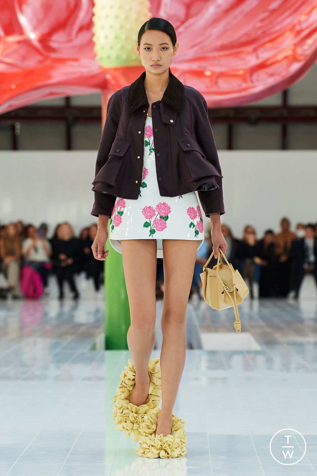 Fashion Week Paris Spring/Summer 2023 look 38 from the Loewe collection 女装