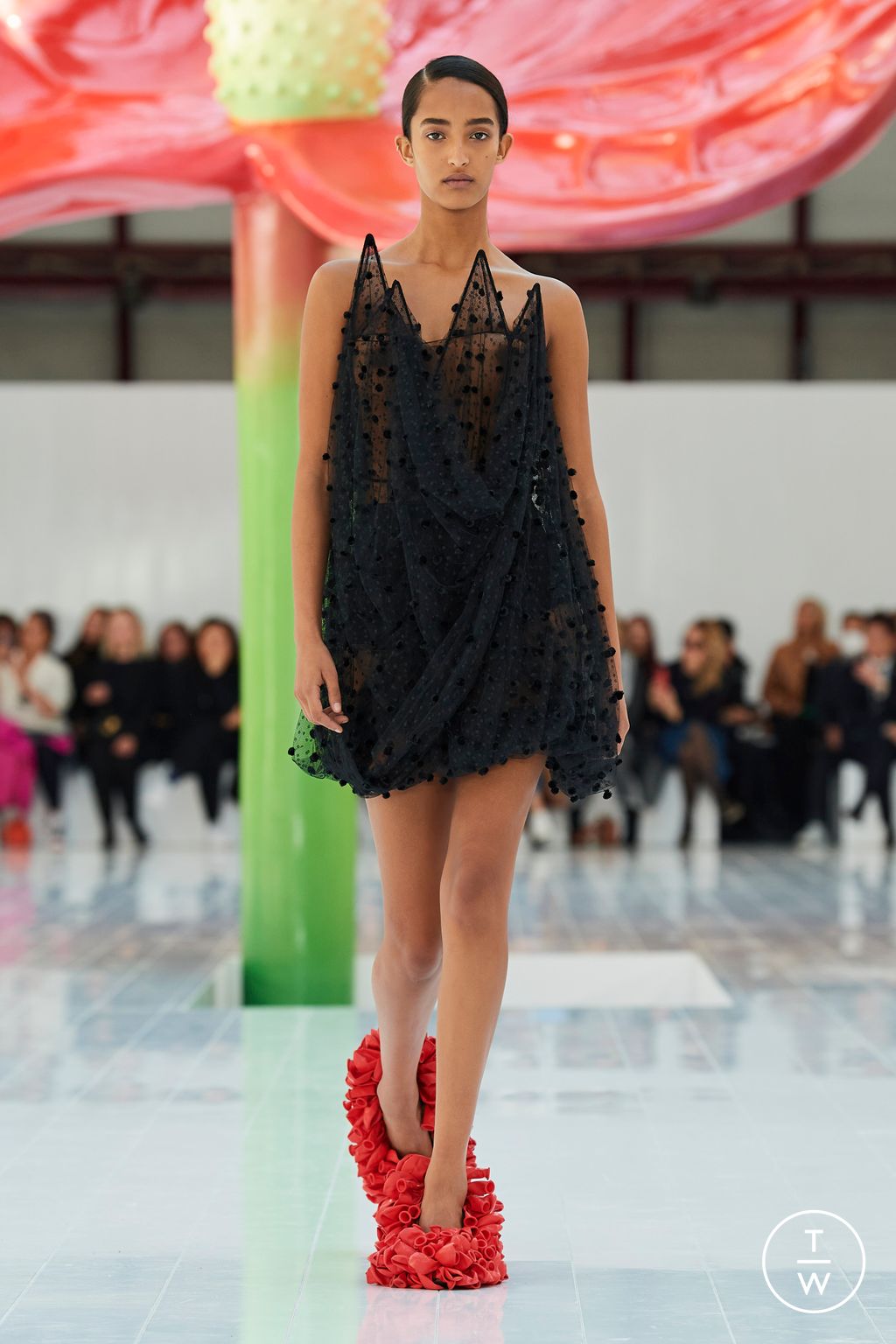 Fashion Week Paris Spring/Summer 2023 look 48 from the Loewe collection 女装