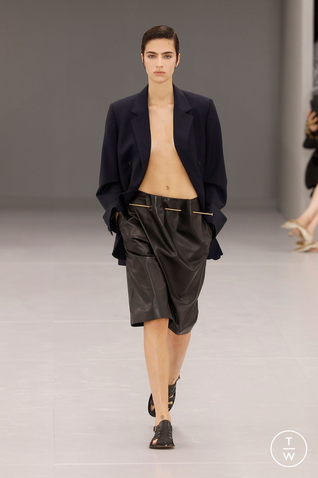 Fashion Week Paris Spring/Summer 2024 look 4 from the Loewe collection 女装