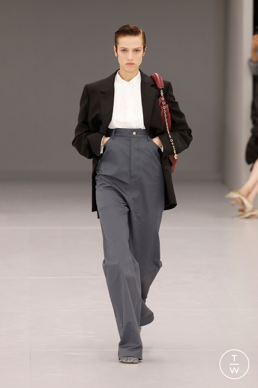 Fashion Week Paris Spring/Summer 2024 look 5 from the Loewe collection womenswear