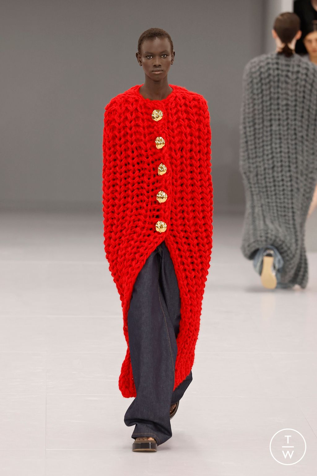 Fashion Week Paris Spring/Summer 2024 look 7 from the Loewe collection 女装