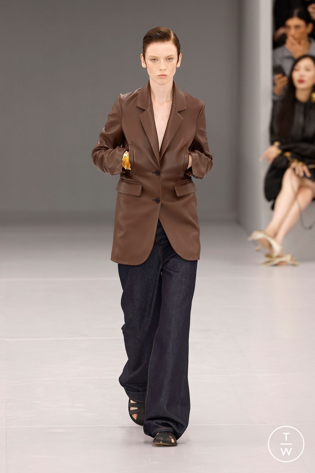 Fashion Week Paris Spring/Summer 2024 look 10 from the Loewe collection womenswear